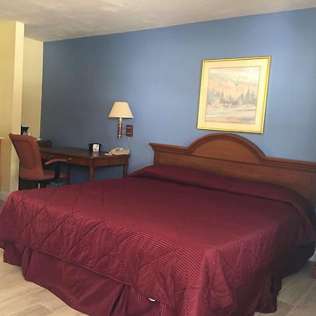 Maple Leaf Motel New Milford Extérieur photo